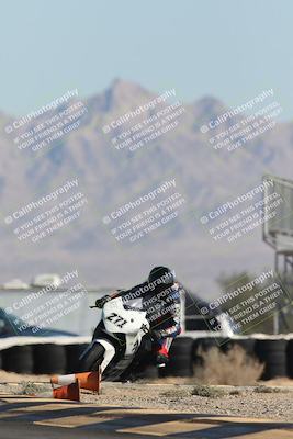 media/Oct-30-2025-Racers Edge (Thu) [[dabbdaf680]]/2-A Group/Session 2 (Turn 16)/